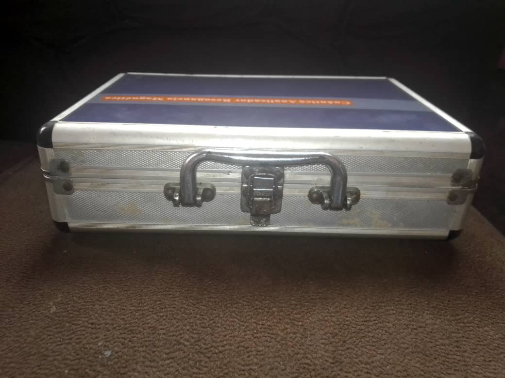 quantum resonance magnetic analyzer